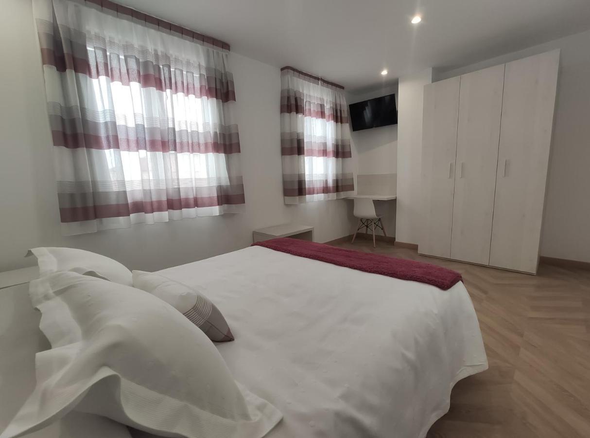 Hostal Oleo Auto Check-In Сантандер Екстер'єр фото