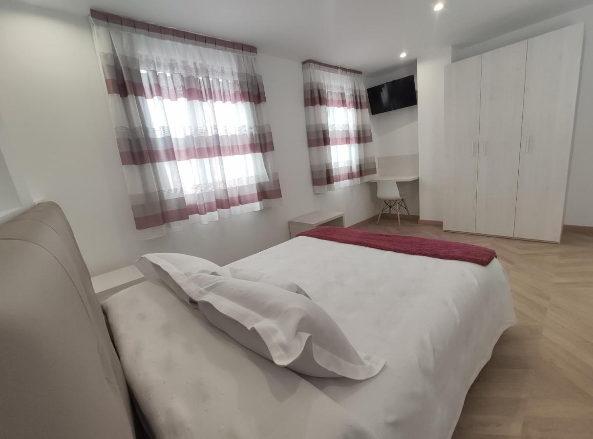 Hostal Oleo Auto Check-In Сантандер Екстер'єр фото