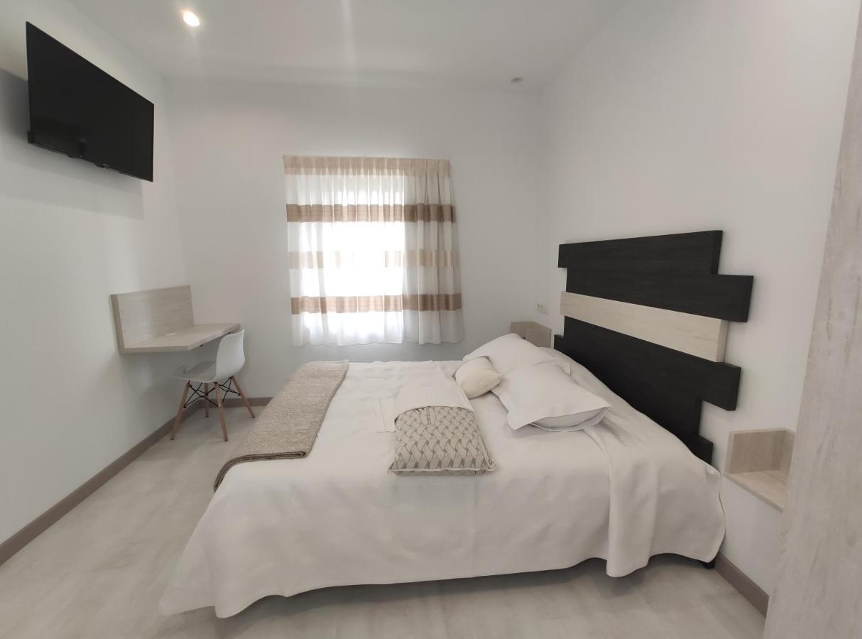 Hostal Oleo Auto Check-In Сантандер Екстер'єр фото