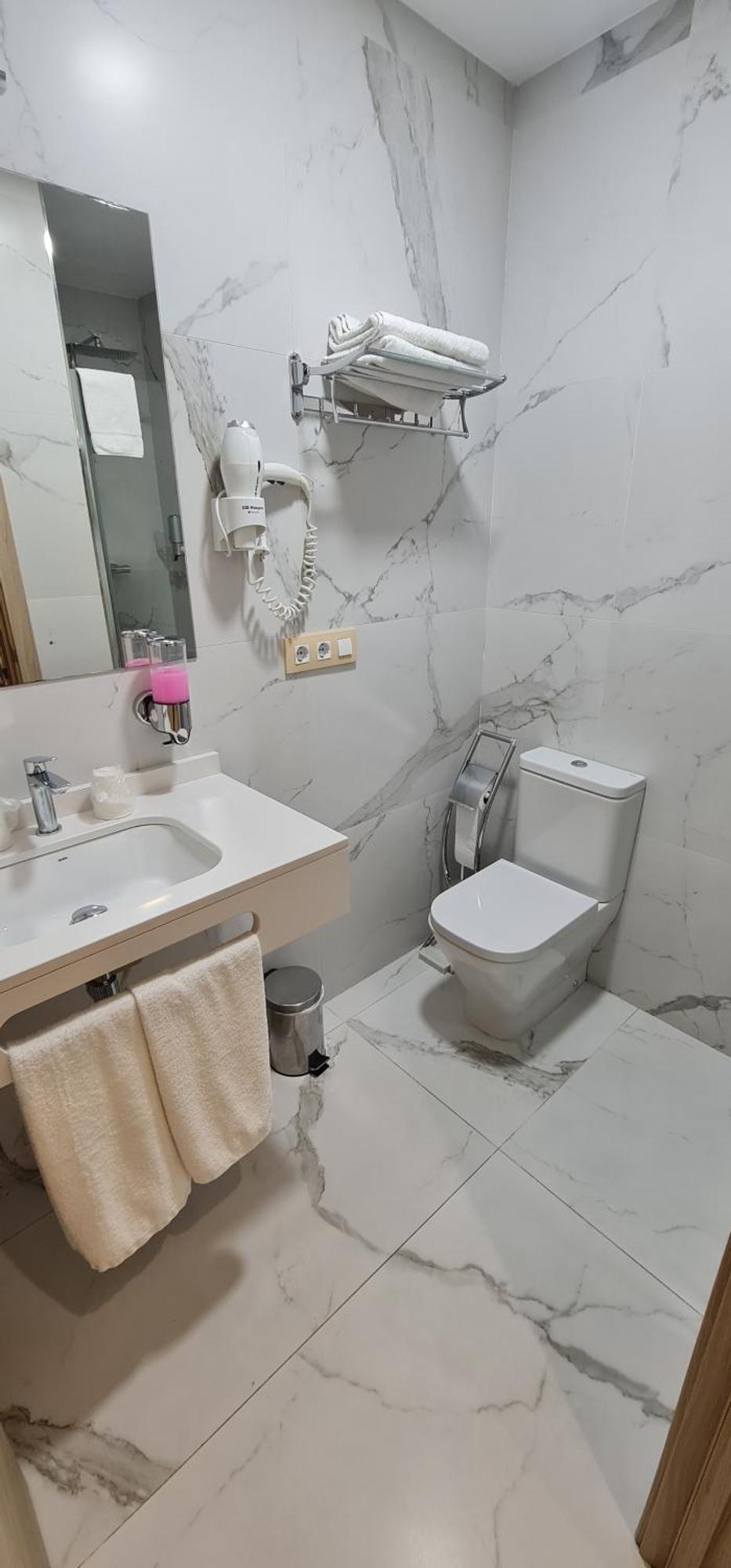Hostal Oleo Auto Check-In Сантандер Екстер'єр фото